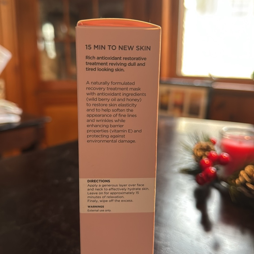 Skin care treatment mask, NEW BEVER OPENED - Picture 3 of 4